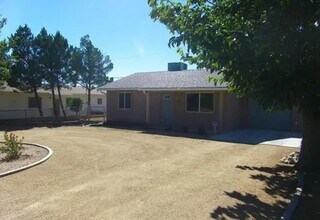 1731 E Cyprus St in Cottonwood, AZ - Building Photo - Building Photo