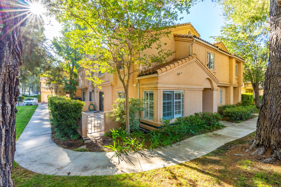 25256 Steinbeck Ave in Stevenson Ranch, CA - Building Photo