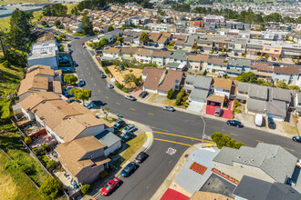 West Ridge in Daly City, CA - Building Photo - Building Photo