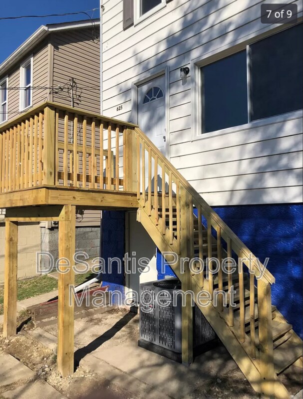 625 Vanadium Rd in Bridgeville, PA - Building Photo - Building Photo