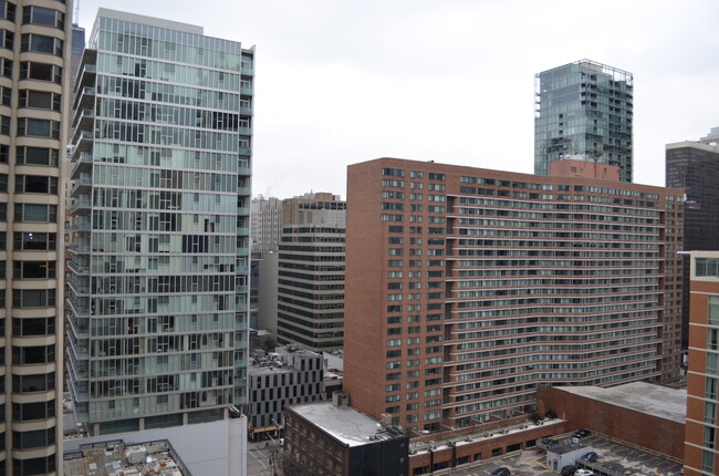 160 E Illinois St in Chicago, IL - Building Photo - Building Photo