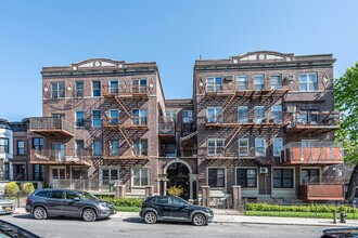 1365 Carroll St in Brooklyn, NY - Foto de edificio - Building Photo