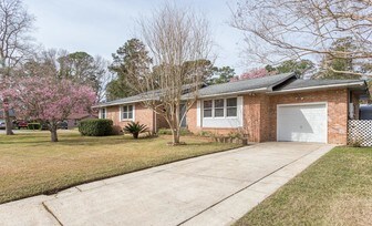 30 Carson Dr in Charleston, SC - Building Photo