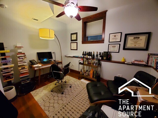 1019 W Oakdale Ave in Chicago, IL - Building Photo - Building Photo
