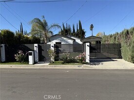 5527 Beckford Ave in Los Angeles, CA - Building Photo
