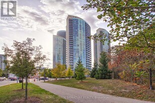 90 Absolute Ave in Mississauga, ON - Building Photo