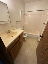 110 N Franklin St in Elk Point, SD - Building Photo - Building Photo