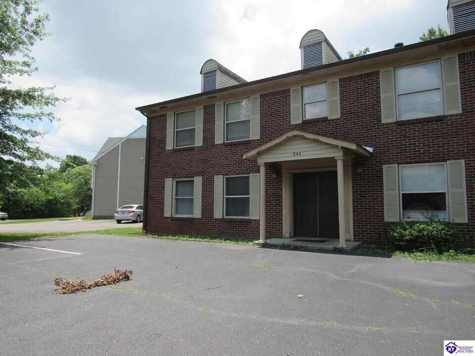 244 Metts Ct in Elizabethtown, KY - Building Photo