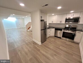 519 S 17th St in Philadelphia, PA - Building Photo - Building Photo