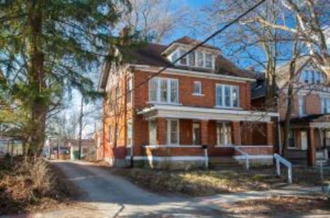 property at 357 E 15th Ave