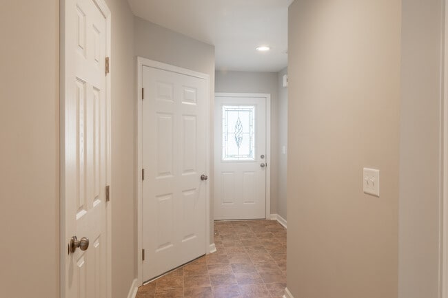 Towns on Imperial in Staunton, VA - Building Photo - Interior Photo