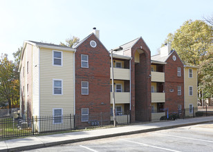 Wallace Woods Apartments in Charlotte, NC - Building Photo - Building Photo