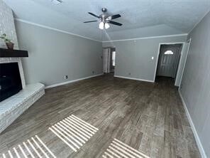 16064 Holly St in Porter, TX - Foto de edificio - Building Photo