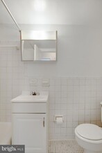 225 43rd Rd NE in Washington, DC - Building Photo - Building Photo