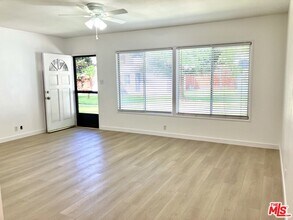 1856 9th St in Santa Monica, CA - Foto de edificio - Building Photo