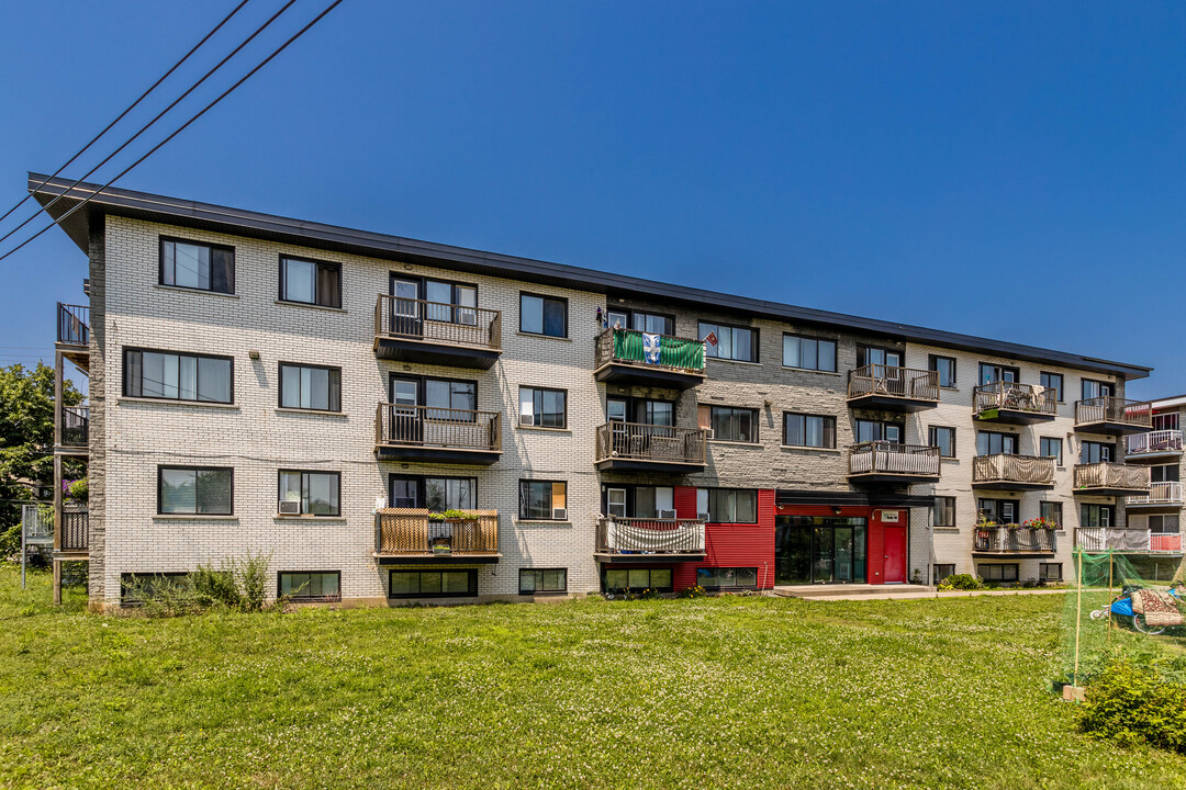 10134 Meilleur Pl in Montréal, QC - Building Photo