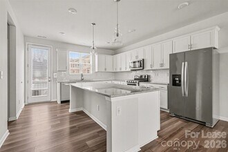 10016 Hemingway Pl in Charlotte, NC - Building Photo - Building Photo