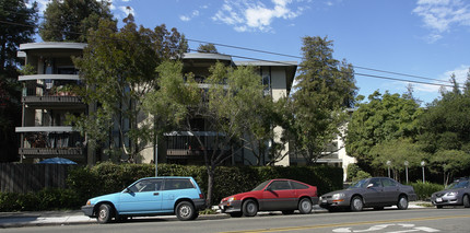 323 Monte Vista Ave in Oakland, CA - Foto de edificio - Building Photo