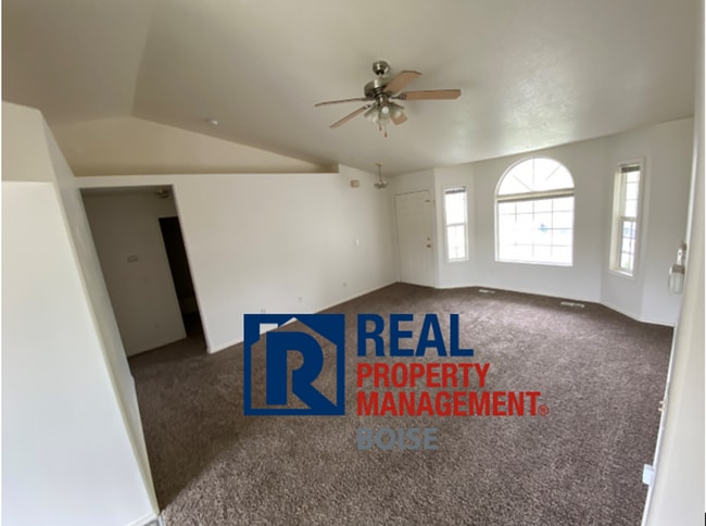 625 E French Creek Ct in Nampa, ID - Building Photo - Building Photo