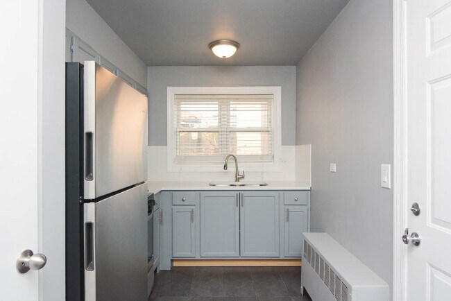 7435 N Winchester Ave, Unit 601 in Chicago, IL - Building Photo - Building Photo