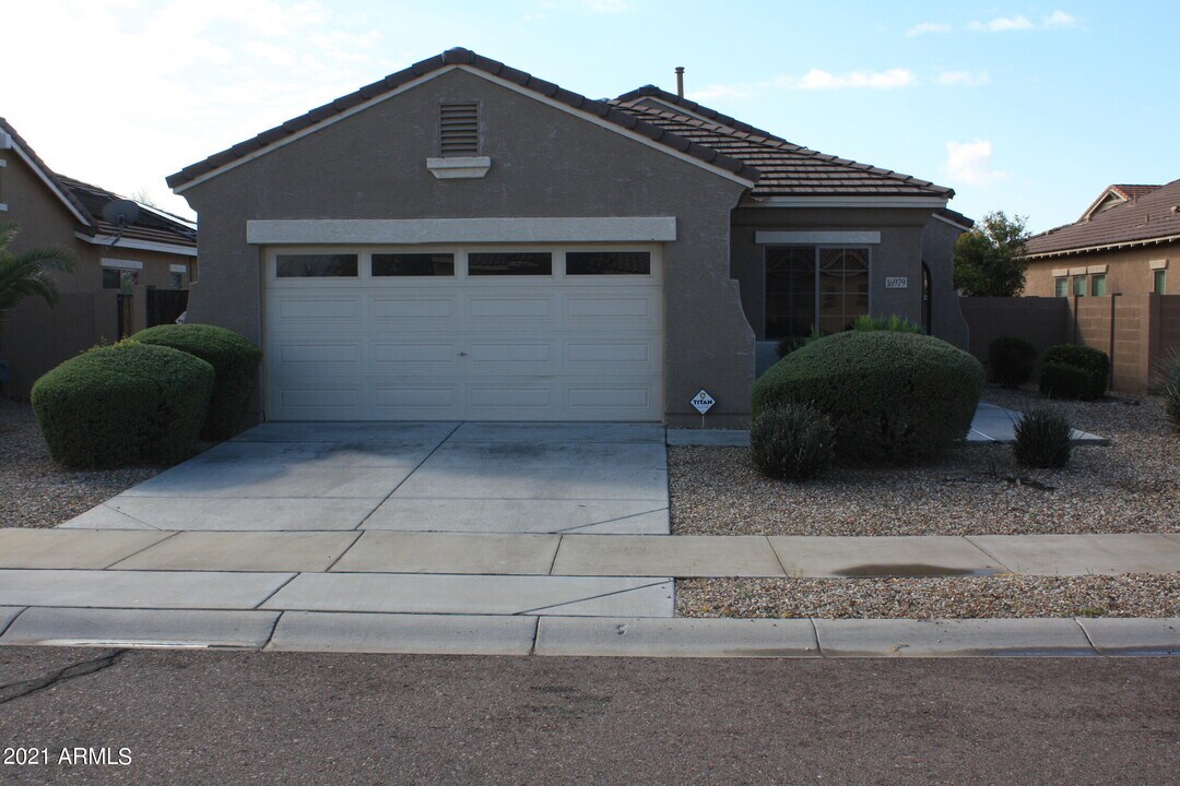 16979 W Sonora St in Goodyear, AZ - Building Photo