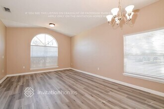 1730 J Lawson Blvd, Unit 20F in Orlando, FL - Building Photo - Building Photo