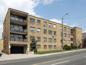 Li Mar Apartments in Toronto, ON - Building Photo - Building Photo