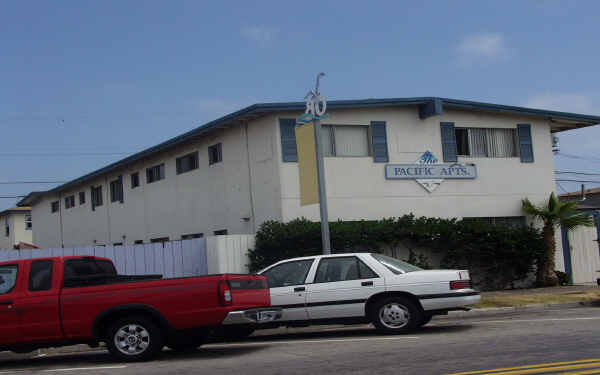 Pacific Apartments in San Diego, CA - Foto de edificio