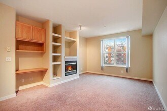 16275 NE 85th St-Unit -Unit 314 in Redmond, WA - Foto de edificio - Building Photo