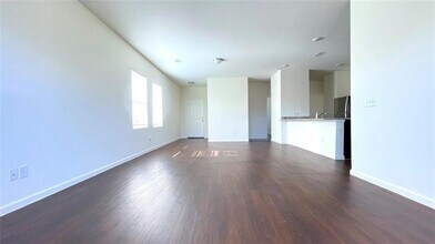 1005 White Birch Ln in Brookshire, TX - Building Photo - Building Photo