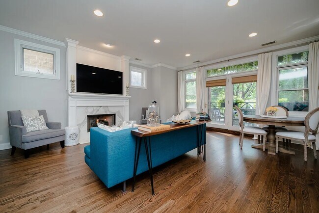 4543 Malden St in Chicago, IL - Building Photo - Building Photo