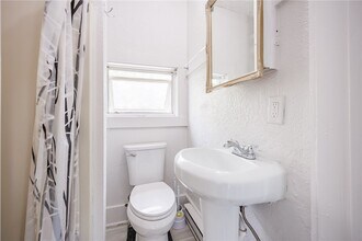 420 Oxford St in Rochester, NY - Building Photo - Building Photo