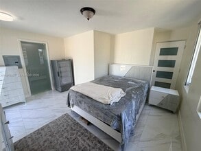 5801 NW 113th Terrace in Hialeah, FL - Building Photo - Building Photo