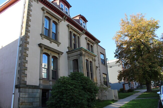 5288 Tobin Street in Halifax, NS - Building Photo - Building Photo