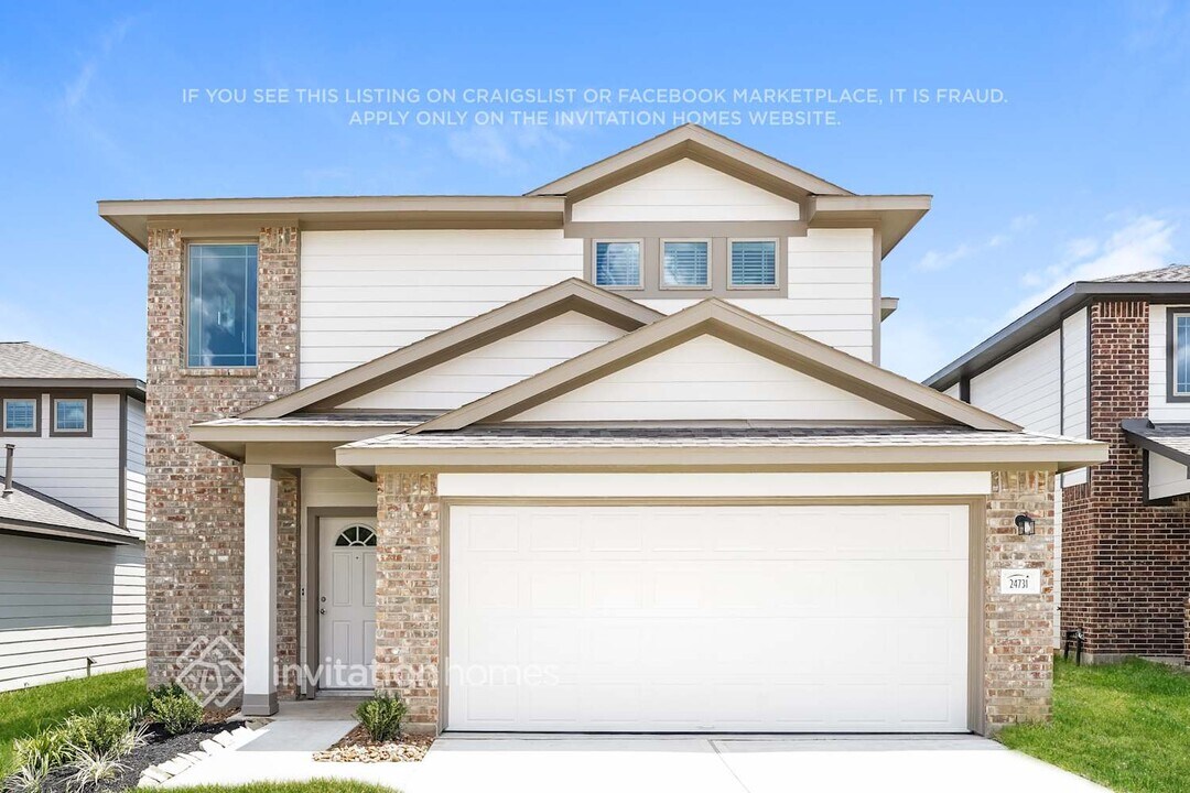 24731 Linaria Dr in Montgomery, TX - Foto de edificio