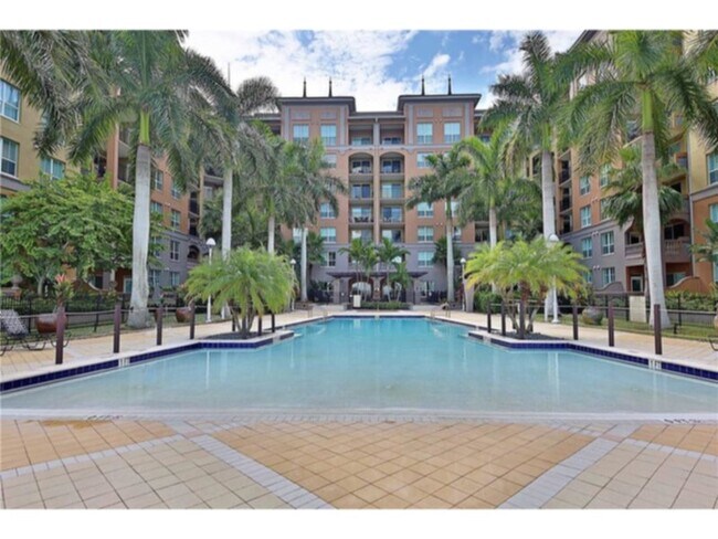 property at 2825 Palm Beach Blvd