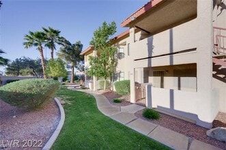 853 Rock Springs Dr in Las Vegas, NV - Building Photo - Building Photo