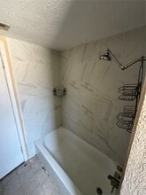 10215 Hannon Dr in Houston, TX - Building Photo - Building Photo