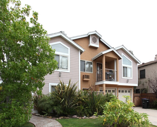4425-4431 Illinois St in San Diego, CA - Building Photo - Building Photo
