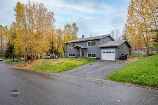 6450 Carlos Ct in Anchorage, AK - Building Photo