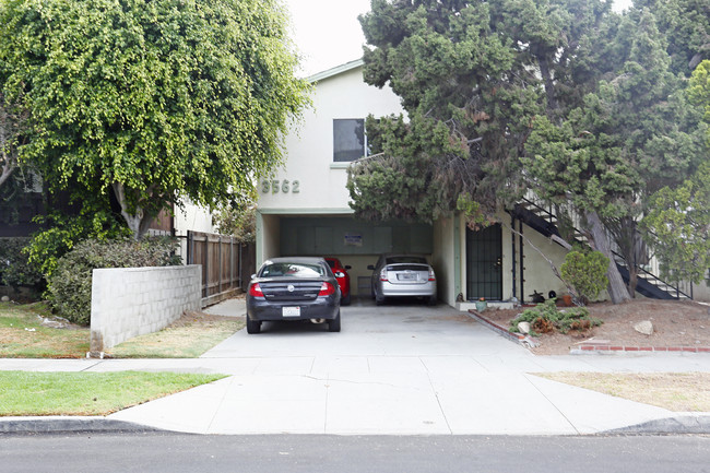3562 Vinton Ave in Los Angeles, CA - Foto de edificio - Building Photo