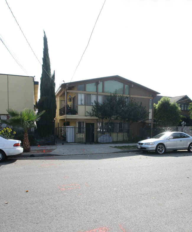 5332 La Mirada Ave in Los Angeles, CA - Building Photo - Building Photo