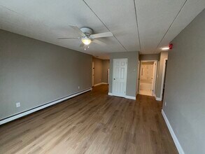 4 Hawes St in Revere, MA - Building Photo - Building Photo