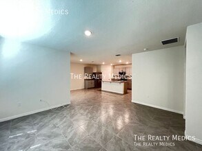 536 Emily Gln St in DeLand, FL - Building Photo - Building Photo