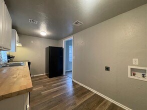 824 NW 45th St in Oklahoma City, OK - Building Photo - Building Photo
