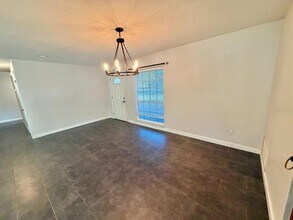 653 Sherwood Dr in Altamonte Springs, FL - Building Photo - Building Photo