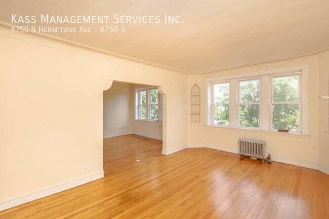 6750 N Hermitage Ave in Chicago, IL - Building Photo - Building Photo