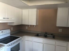 9631 N 12th Ave-Unit -Unit 202 in Phoenix, AZ - Building Photo - Building Photo