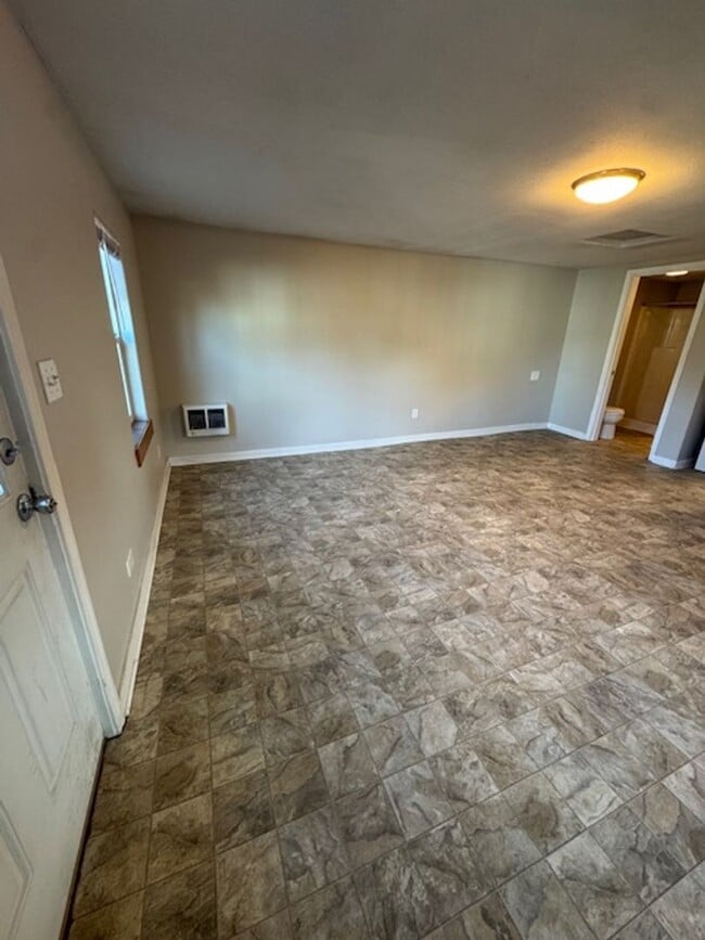 25 NW Hood Pl in Bend, OR - Building Photo - Building Photo