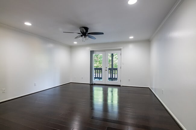 property at 1001 Woodland Vlg